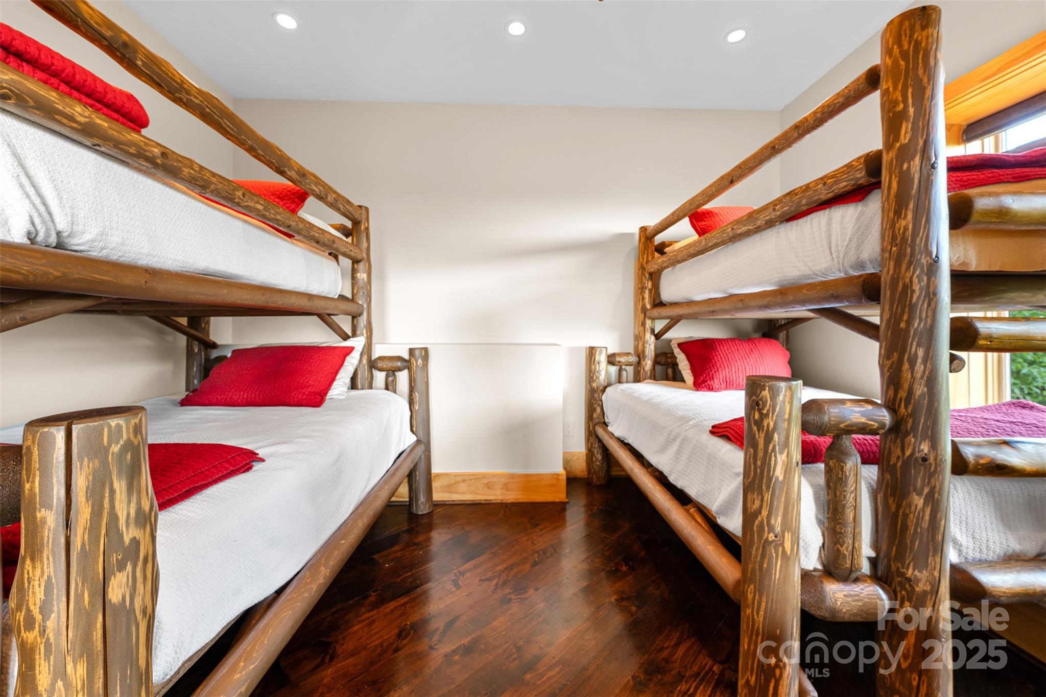 The Lodges At Eagles Nest - Residential