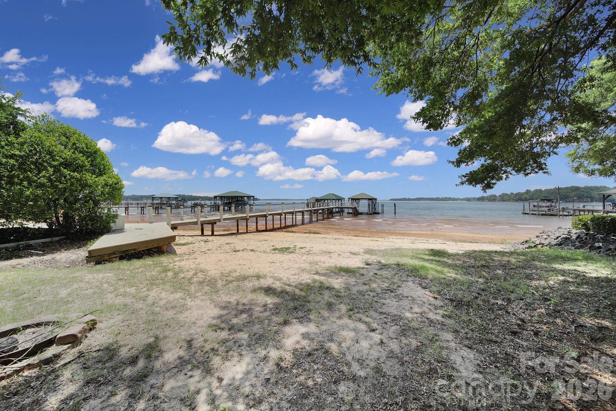 704 Isle Of Pines Road
