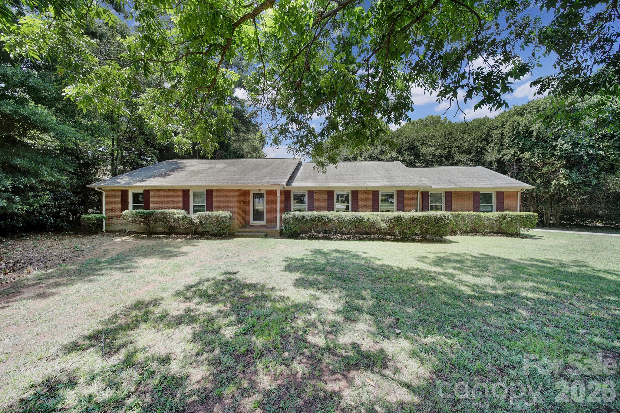 704 Isle Of Pines Road