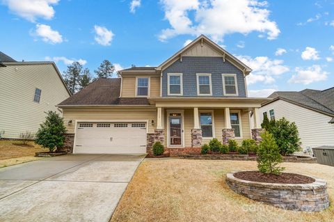 Photo of 17539 Austins Creek Drive, Charlotte, NC 28278 (MLS # 4111985)