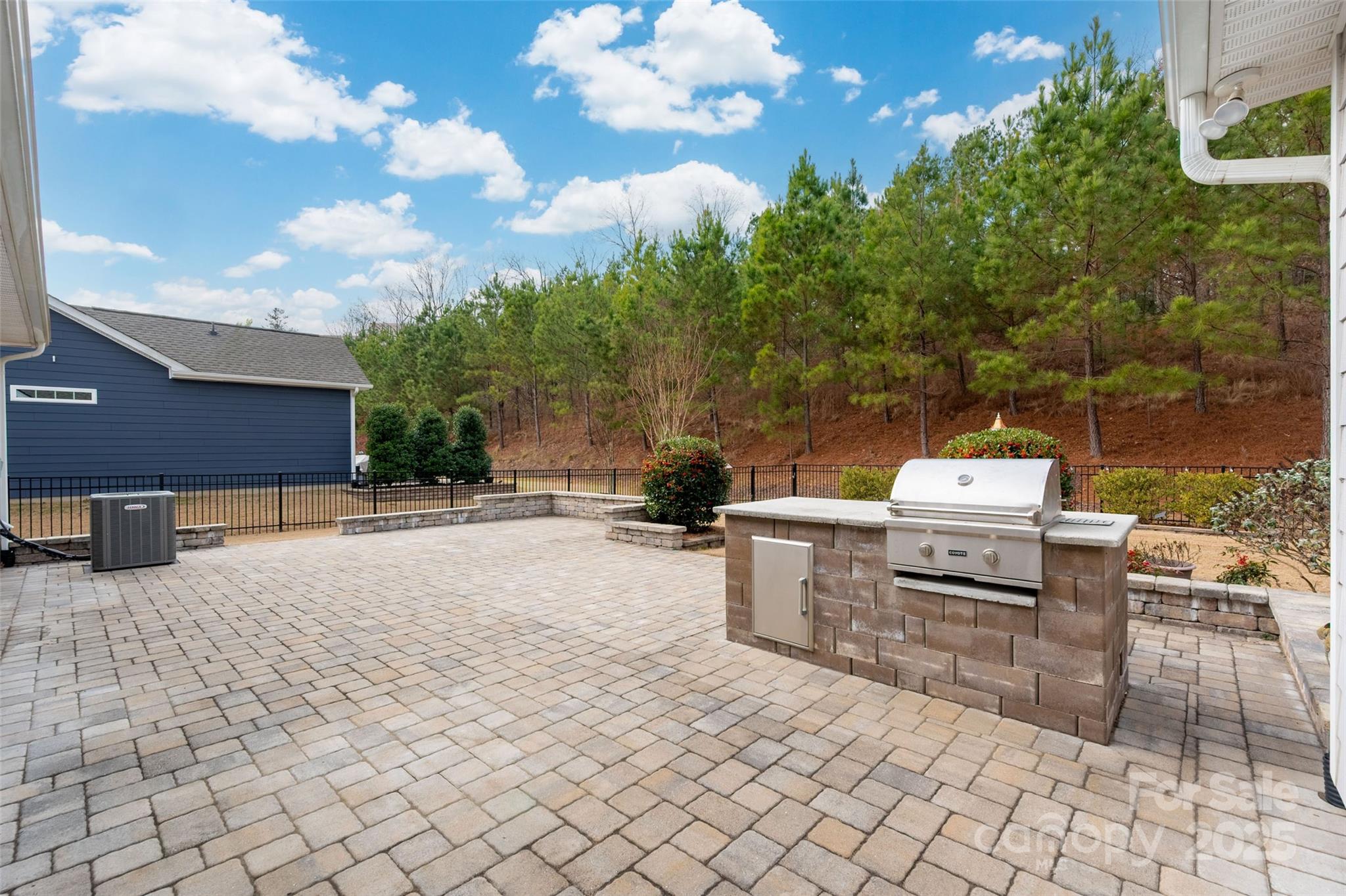 Tree Tops - Residential