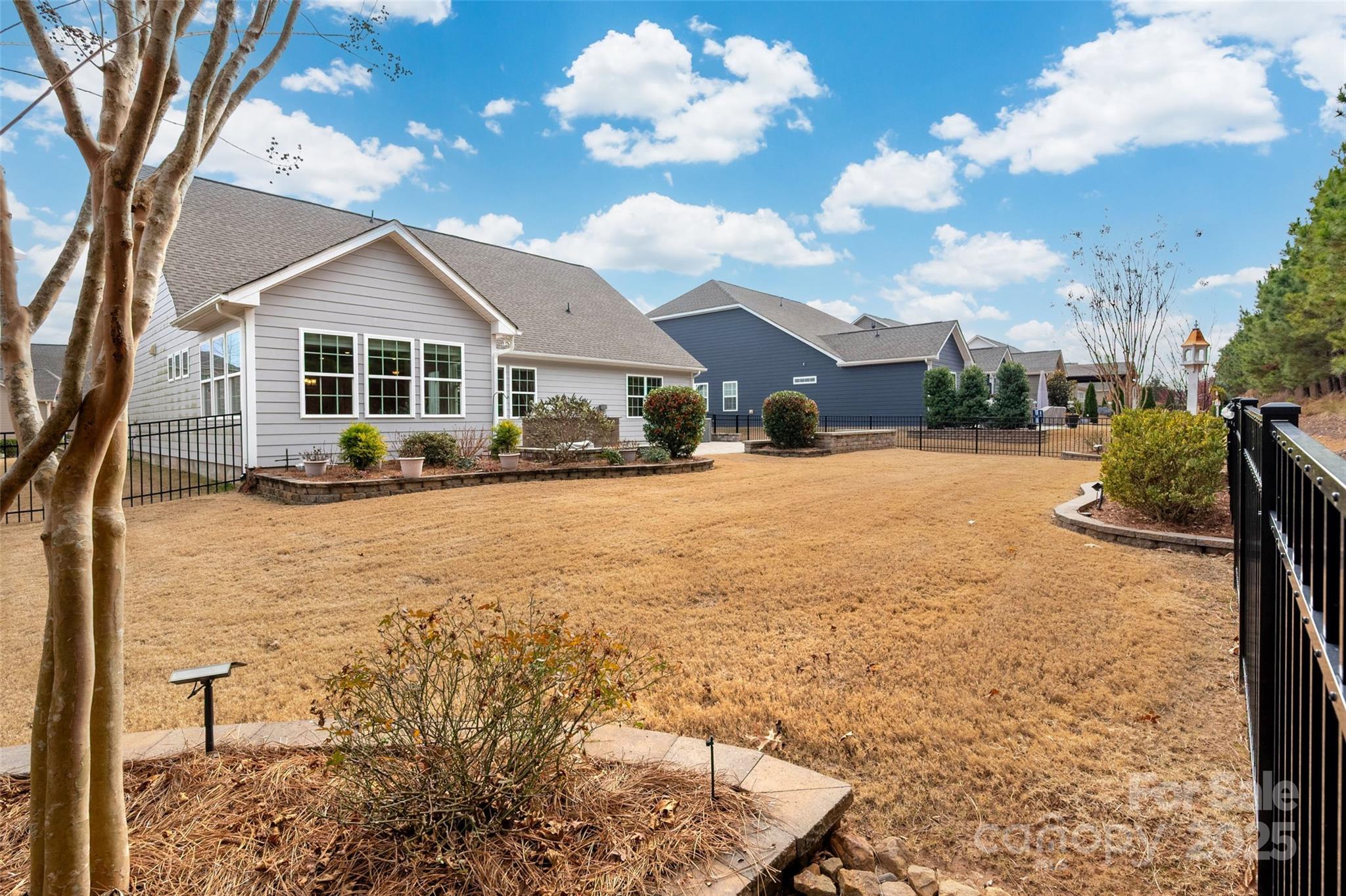 Tree Tops - Residential