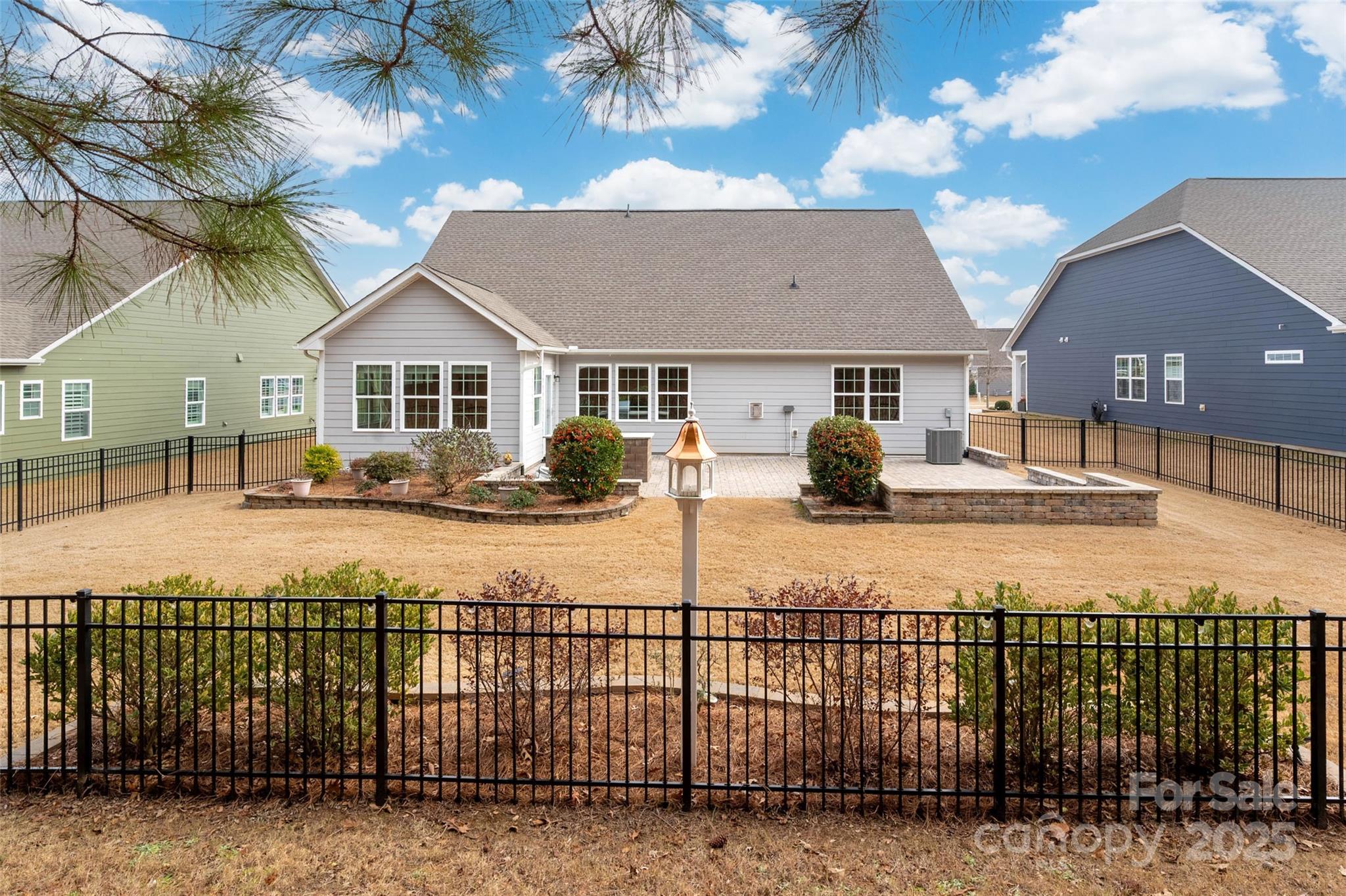 Tree Tops - Residential