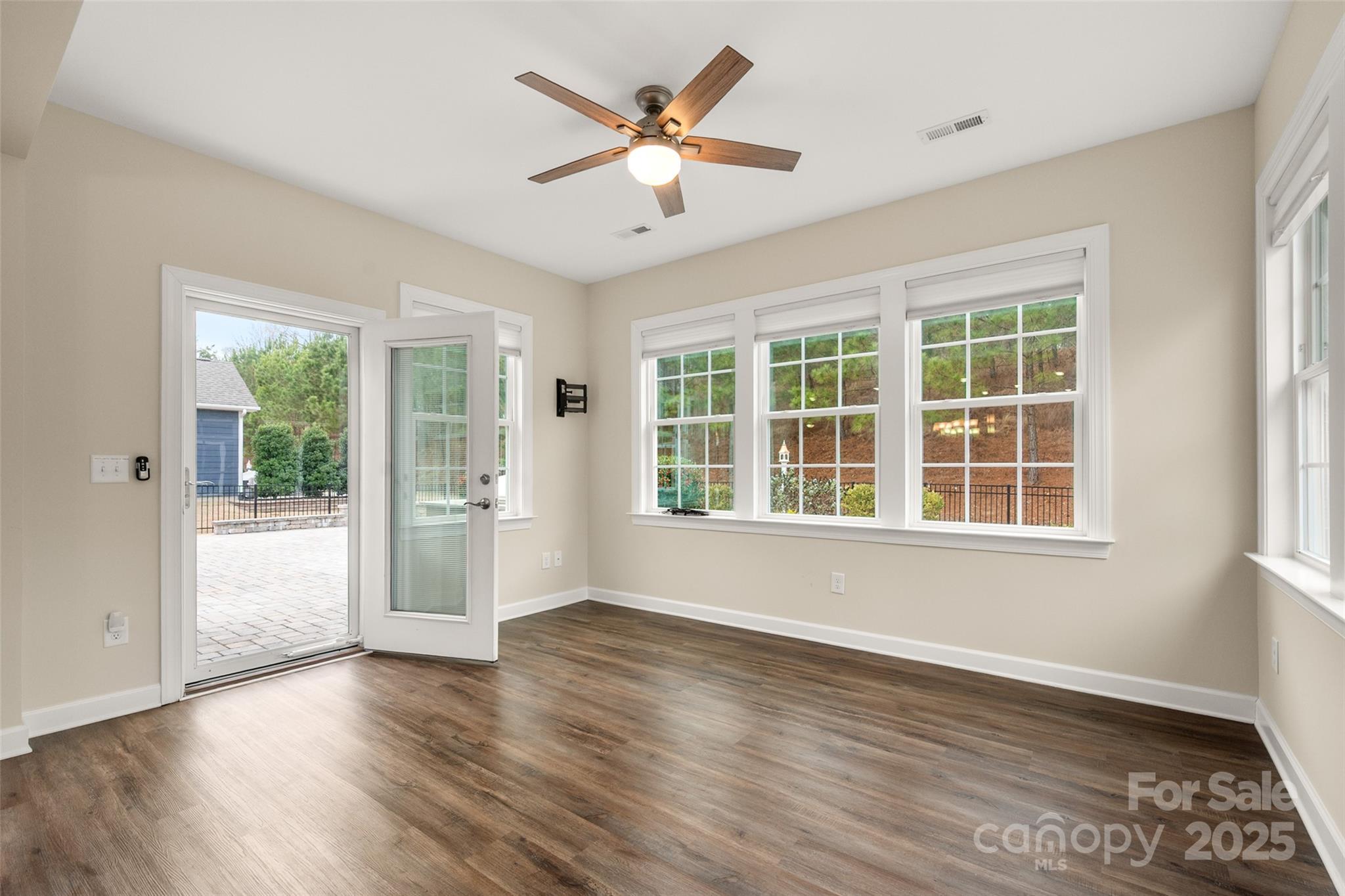 Tree Tops - Residential