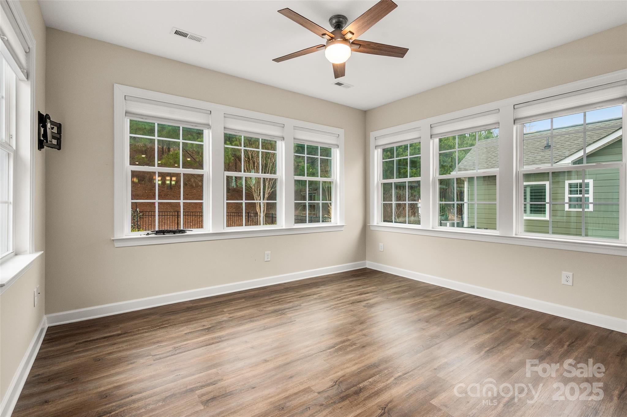 Tree Tops - Residential