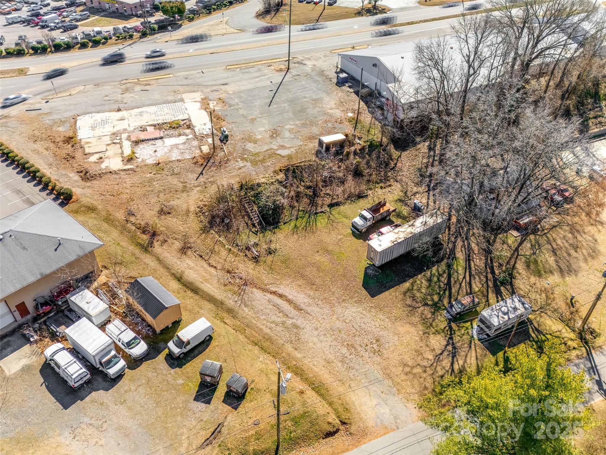 921 Concord Parkway Highway N