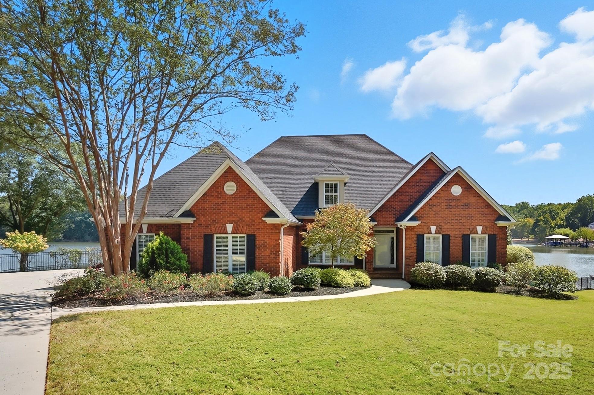 8424 Catawba Cove Drive