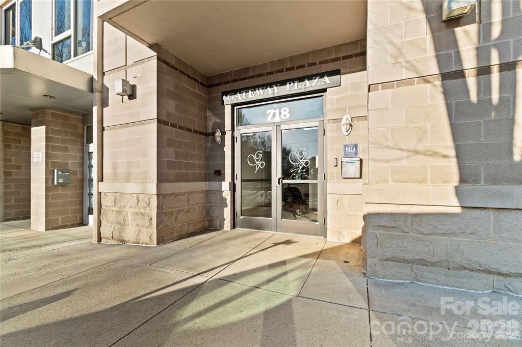 718 W Trade Street 707