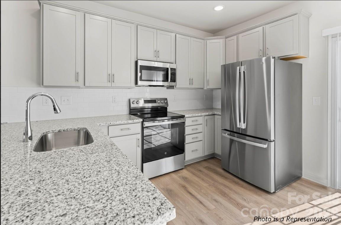 4136 Olympus Avenue 302