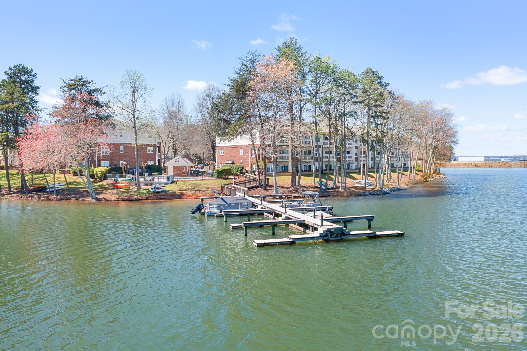 Spinnaker Reach - Residential