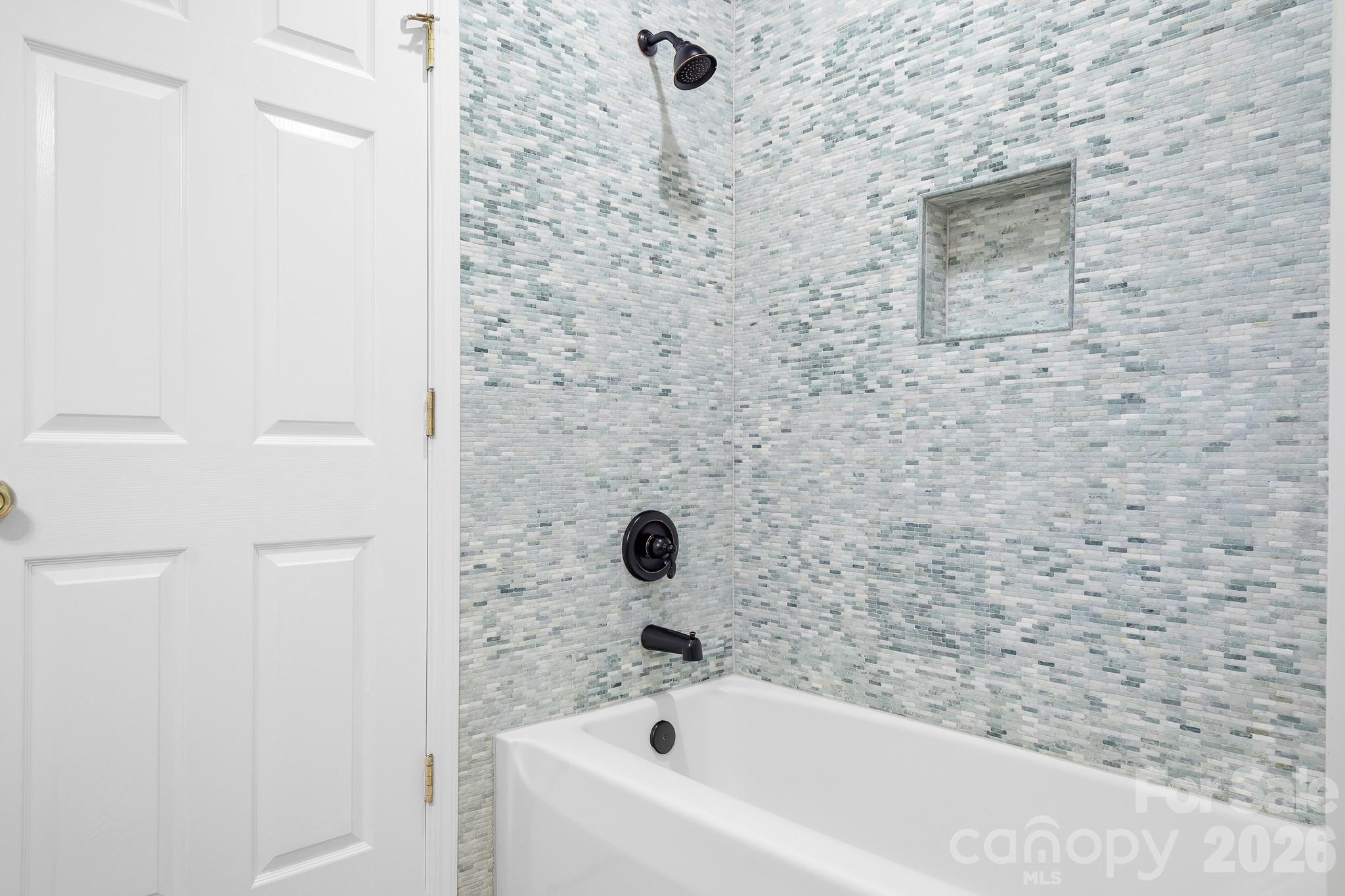 Spinnaker Reach - Residential