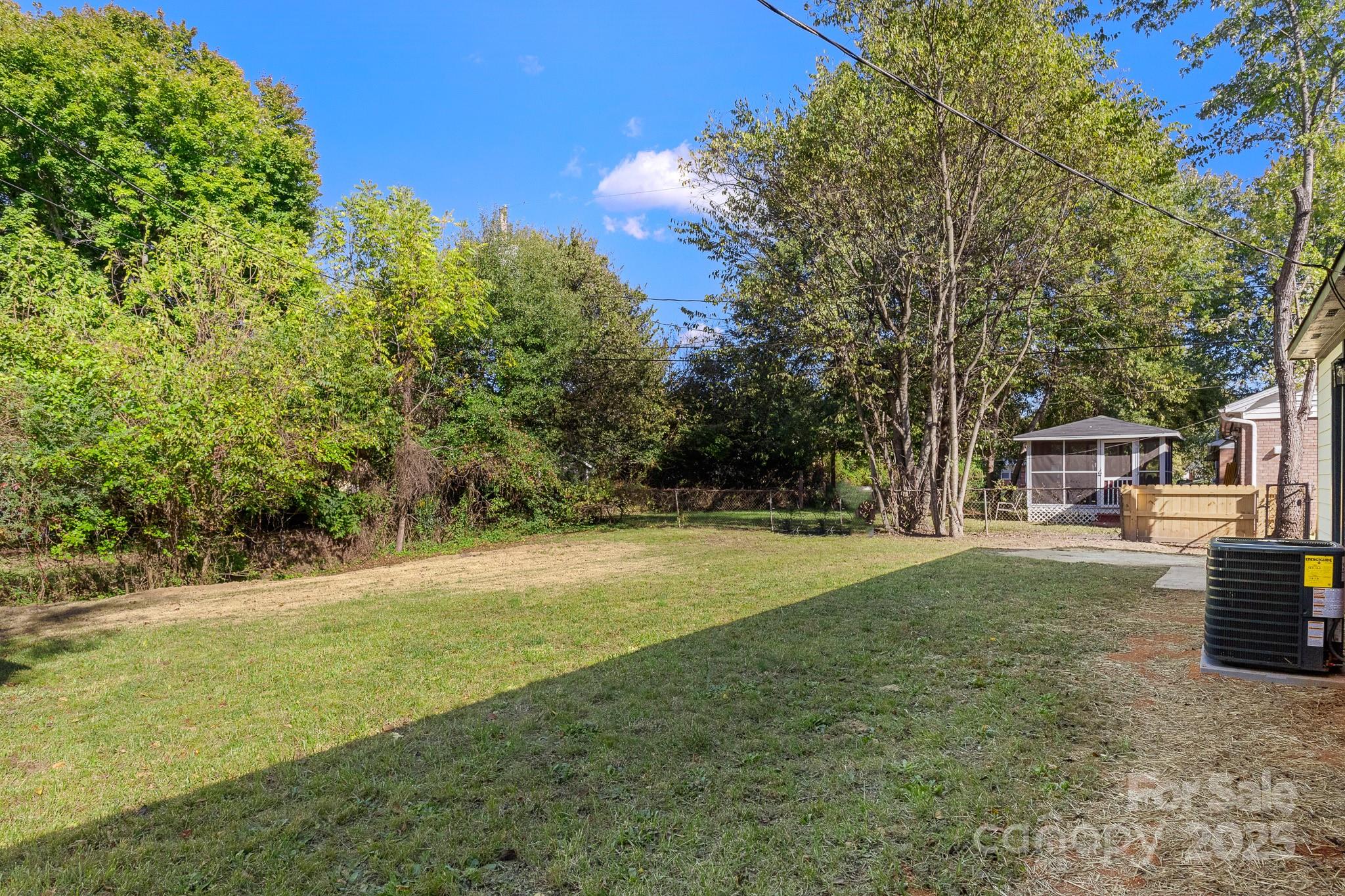 2816 Dalecrest Drive