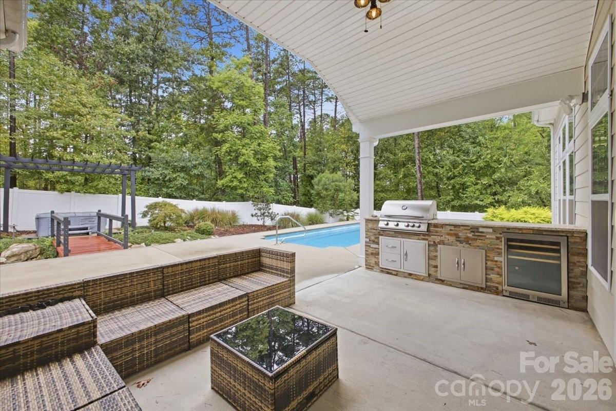 1221 Acosta Court