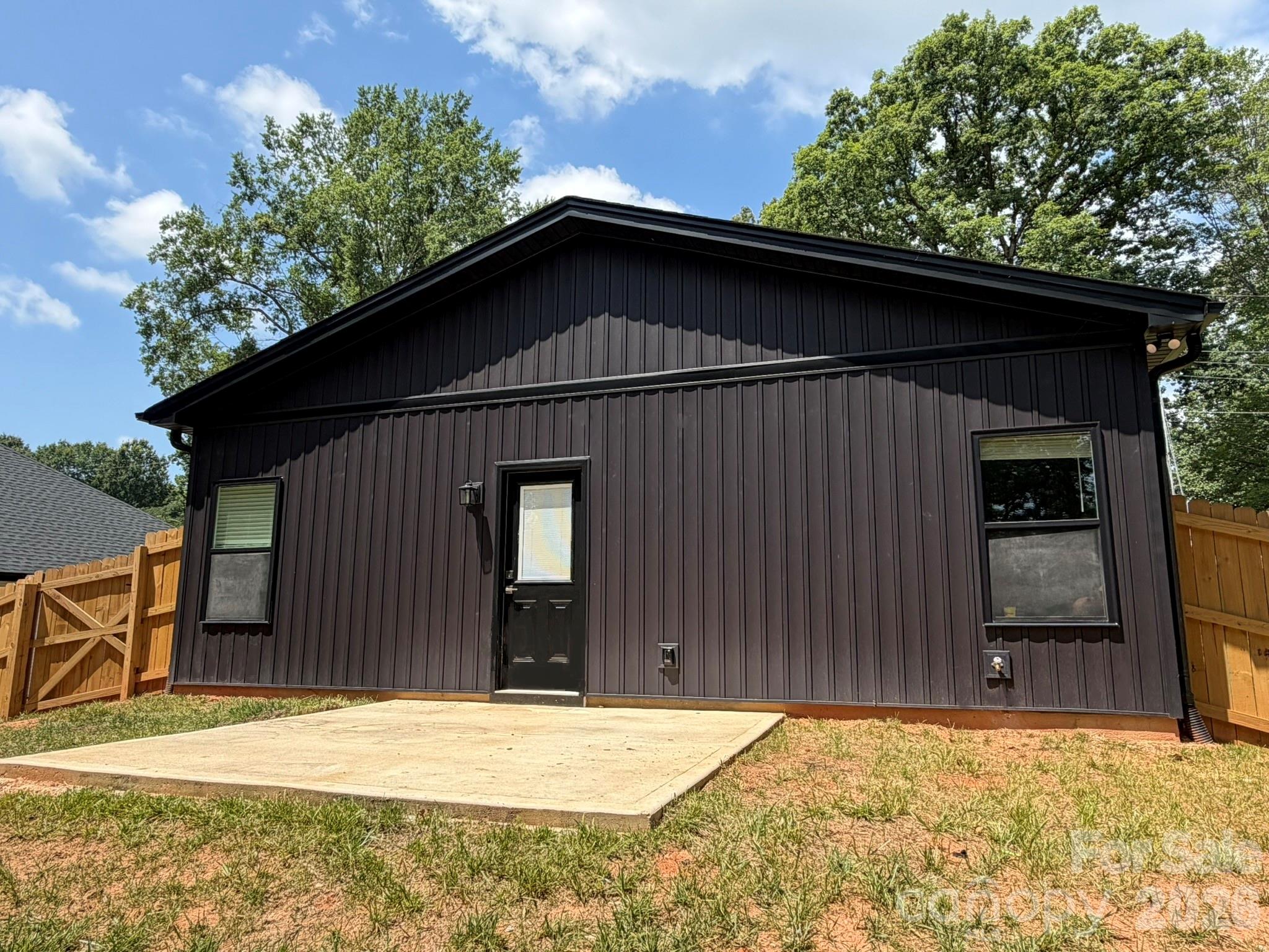 412 N Peterson Street