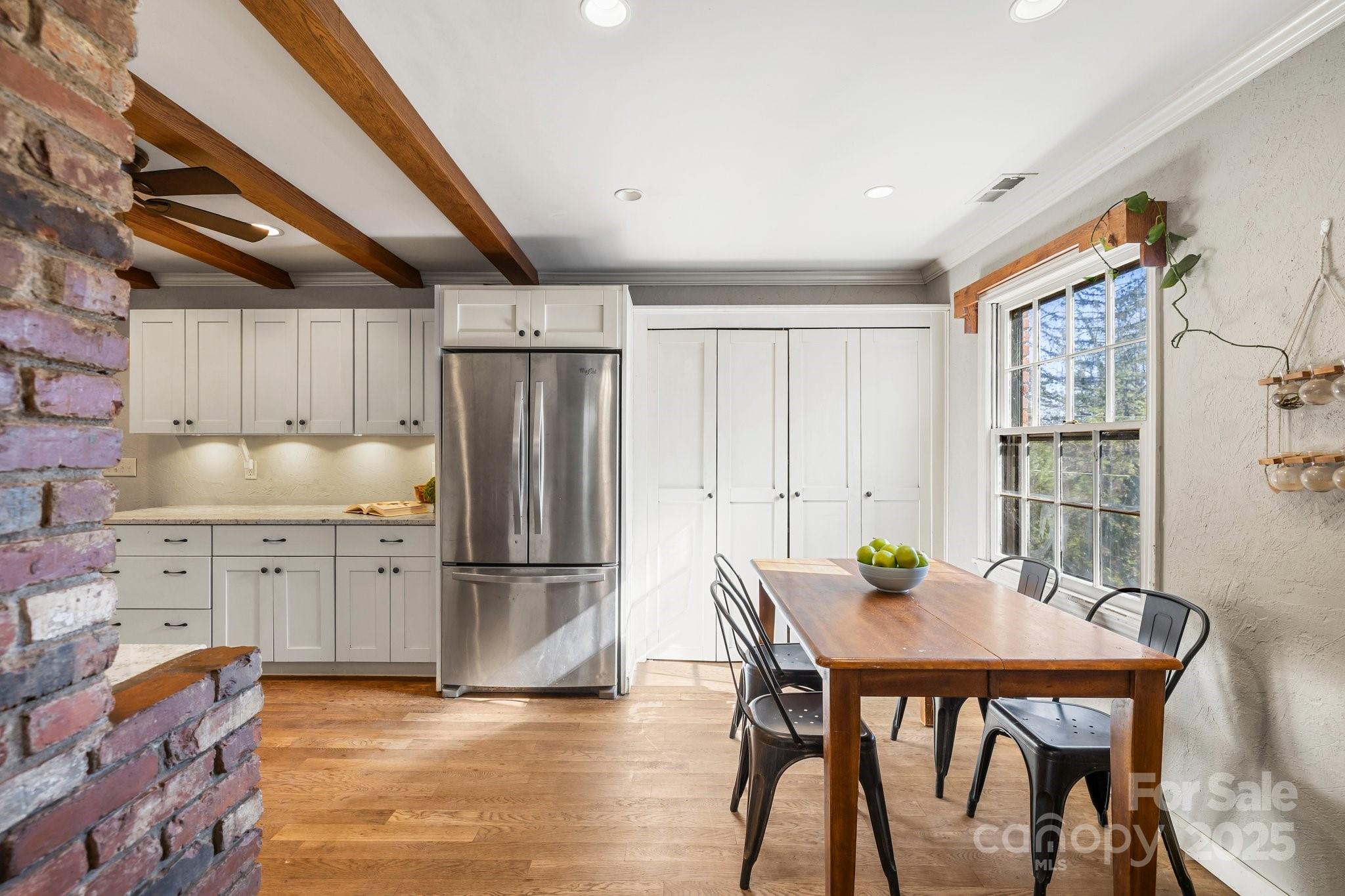 203 Davis Mountain Road