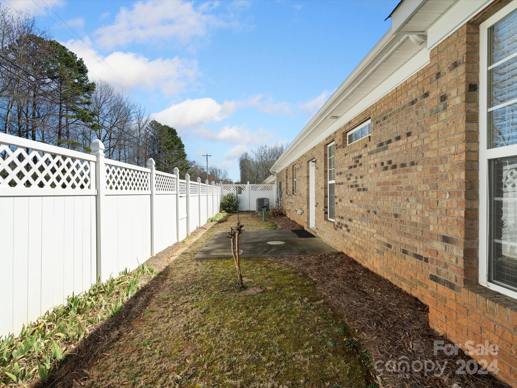 The Traditions at Lawyers Glen - Residential