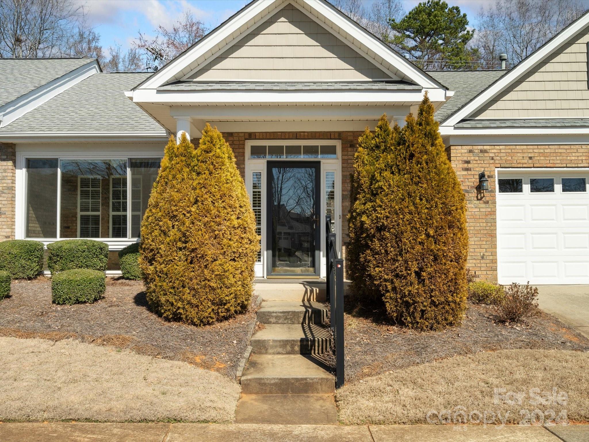 The Traditions at Lawyers Glen - Residential