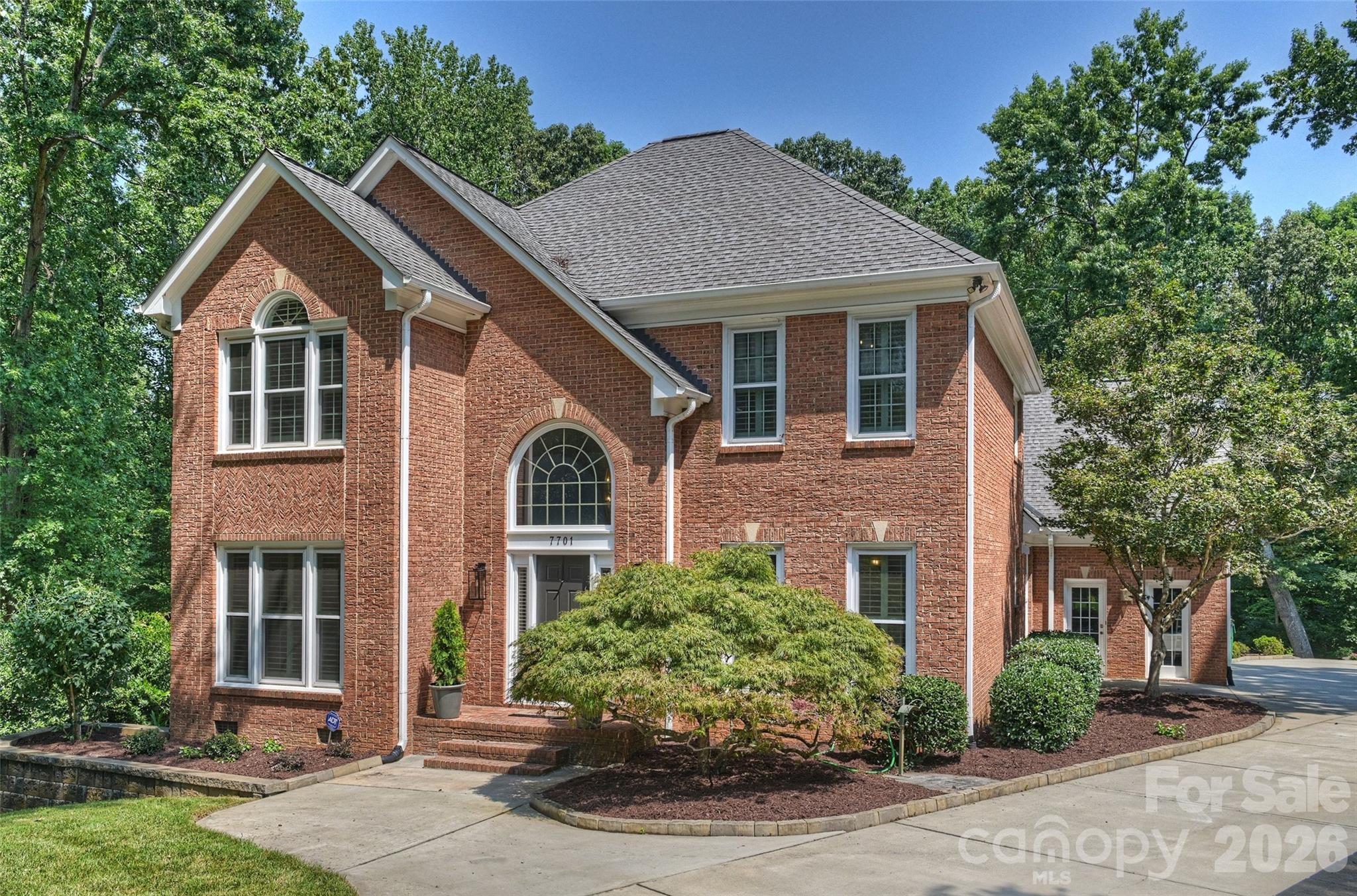 7701 Walthall Court