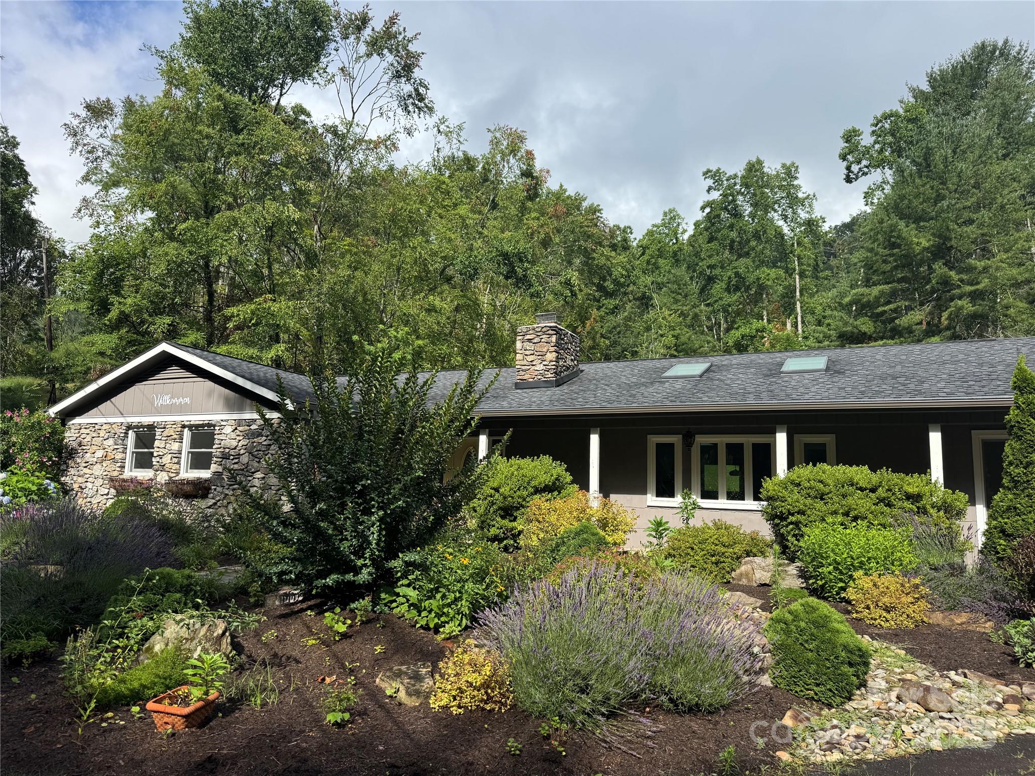53 Jump Cove Road