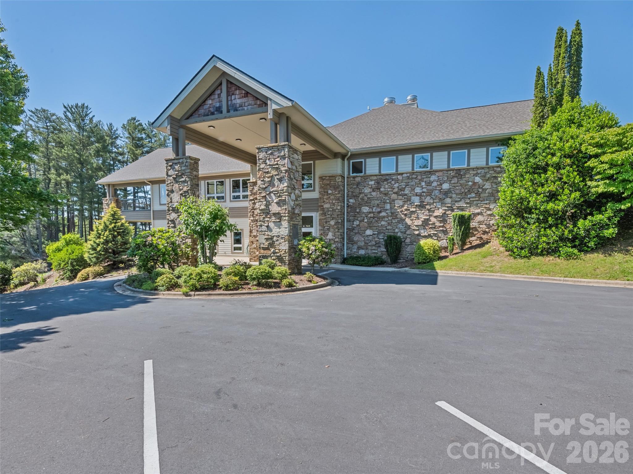 High Vista Falls - Residential