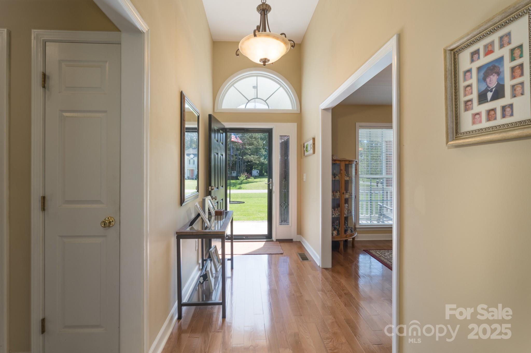 921 Snow Prince Lane