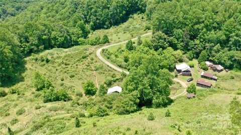 2087 Henry Road Sylva NC 28779