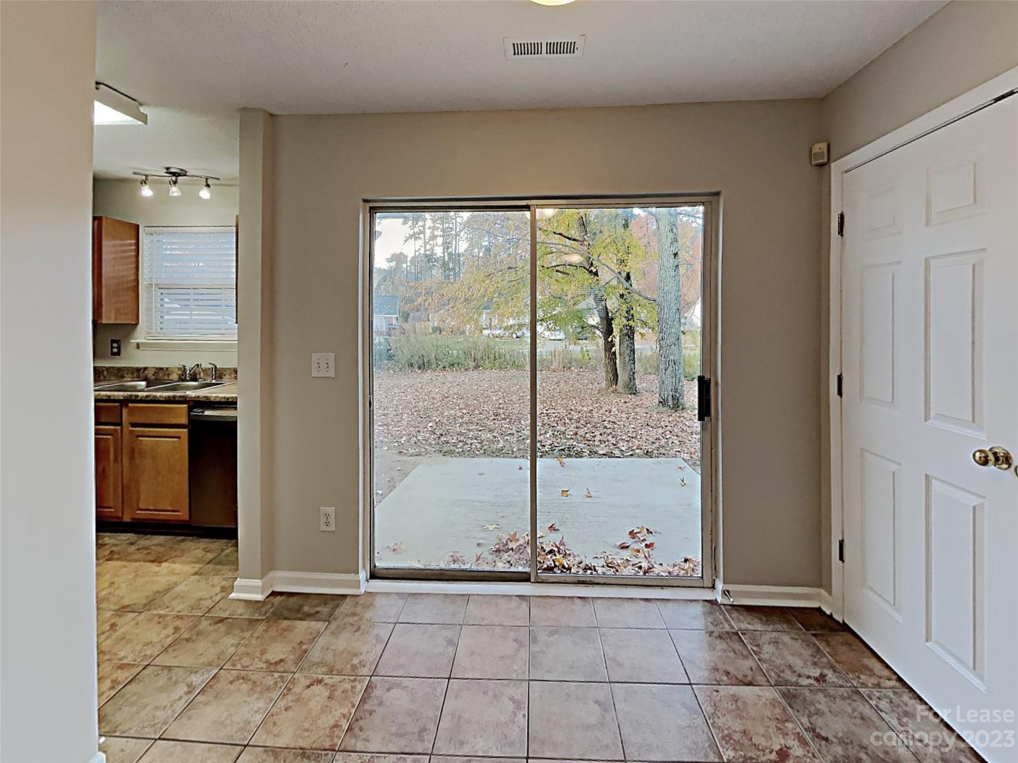 Unknown - Residential Lease