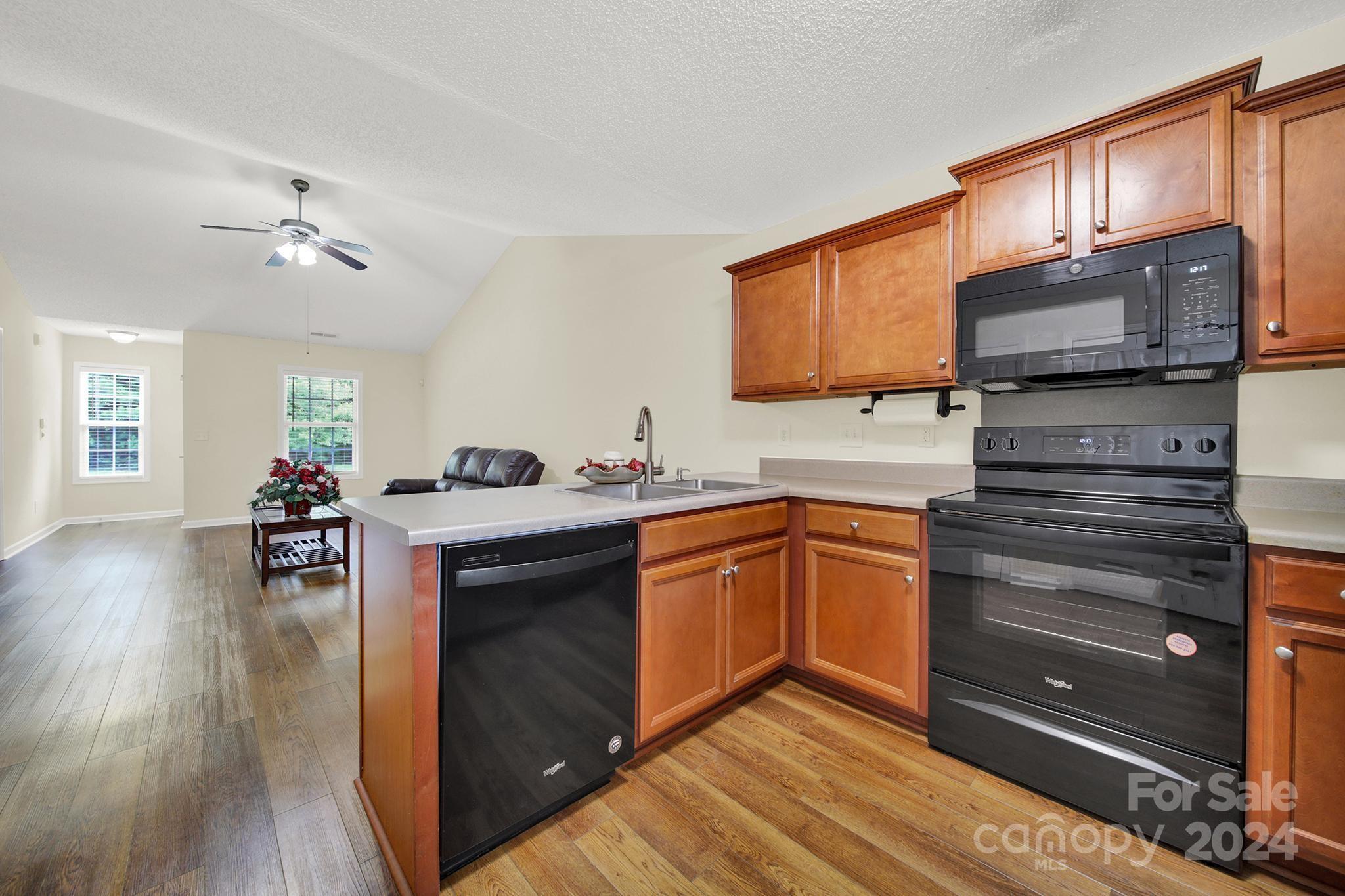 Avery Lake - Residential