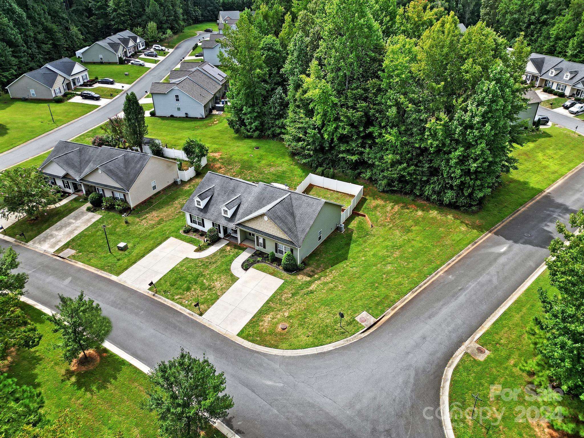 Avery Lake - Residential