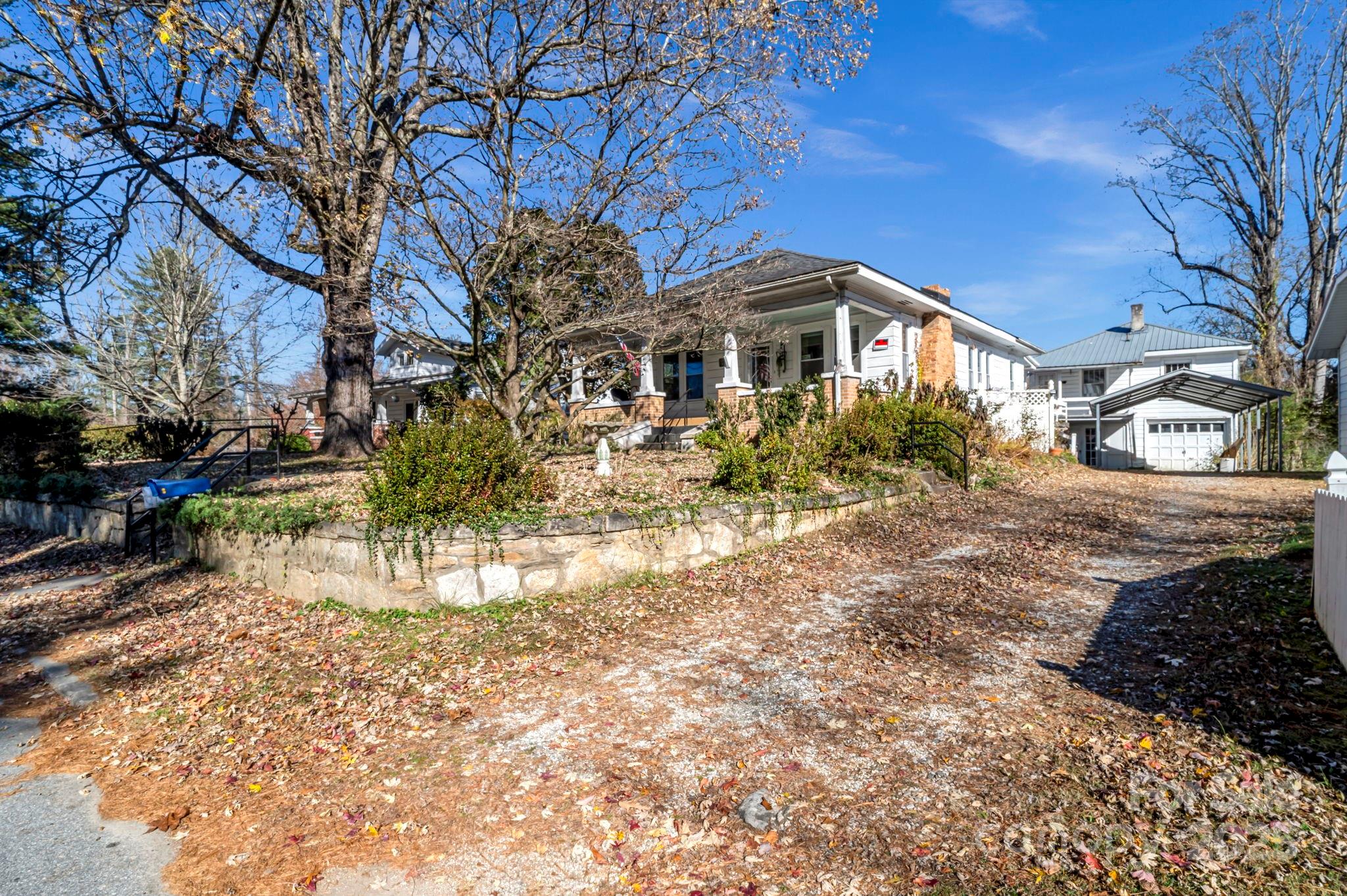 302 S Whitted Street