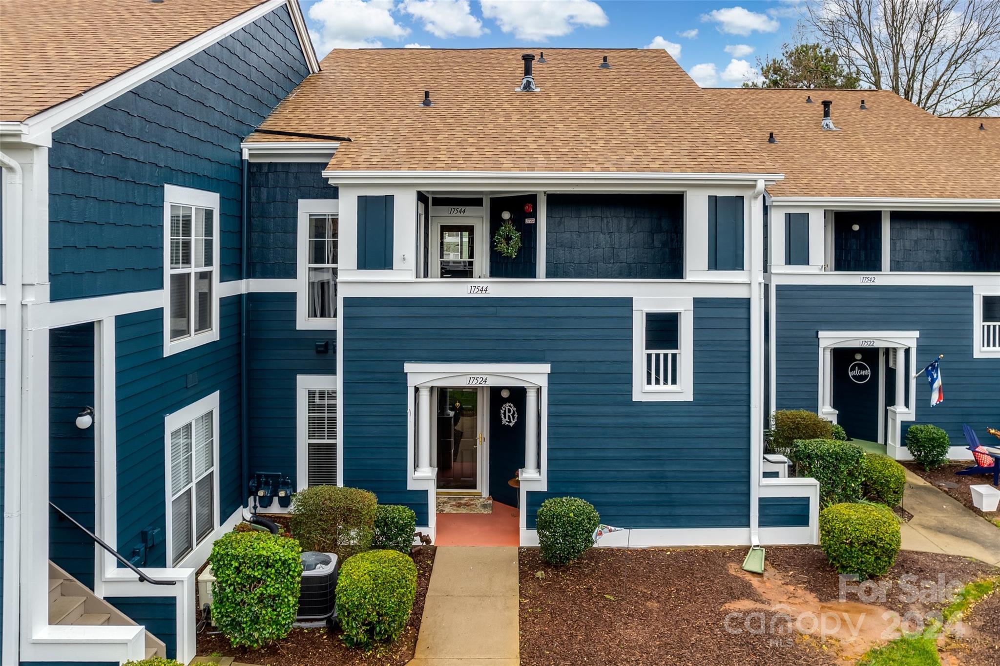 Vineyard Point Bayview - Residential