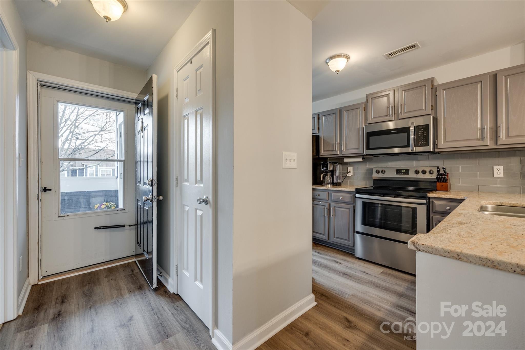 Vineyard Point Bayview - Residential