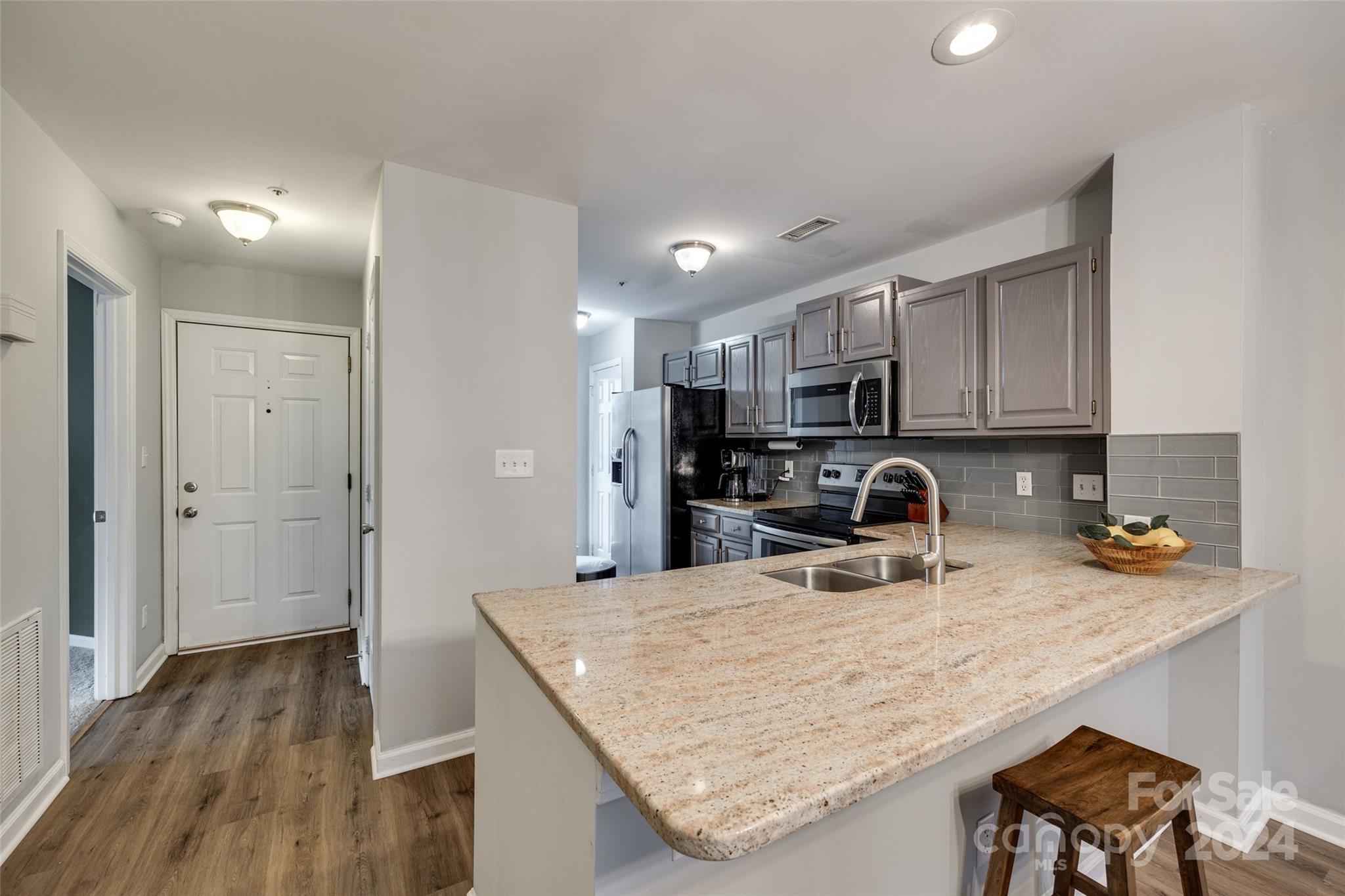 Vineyard Point Bayview - Residential