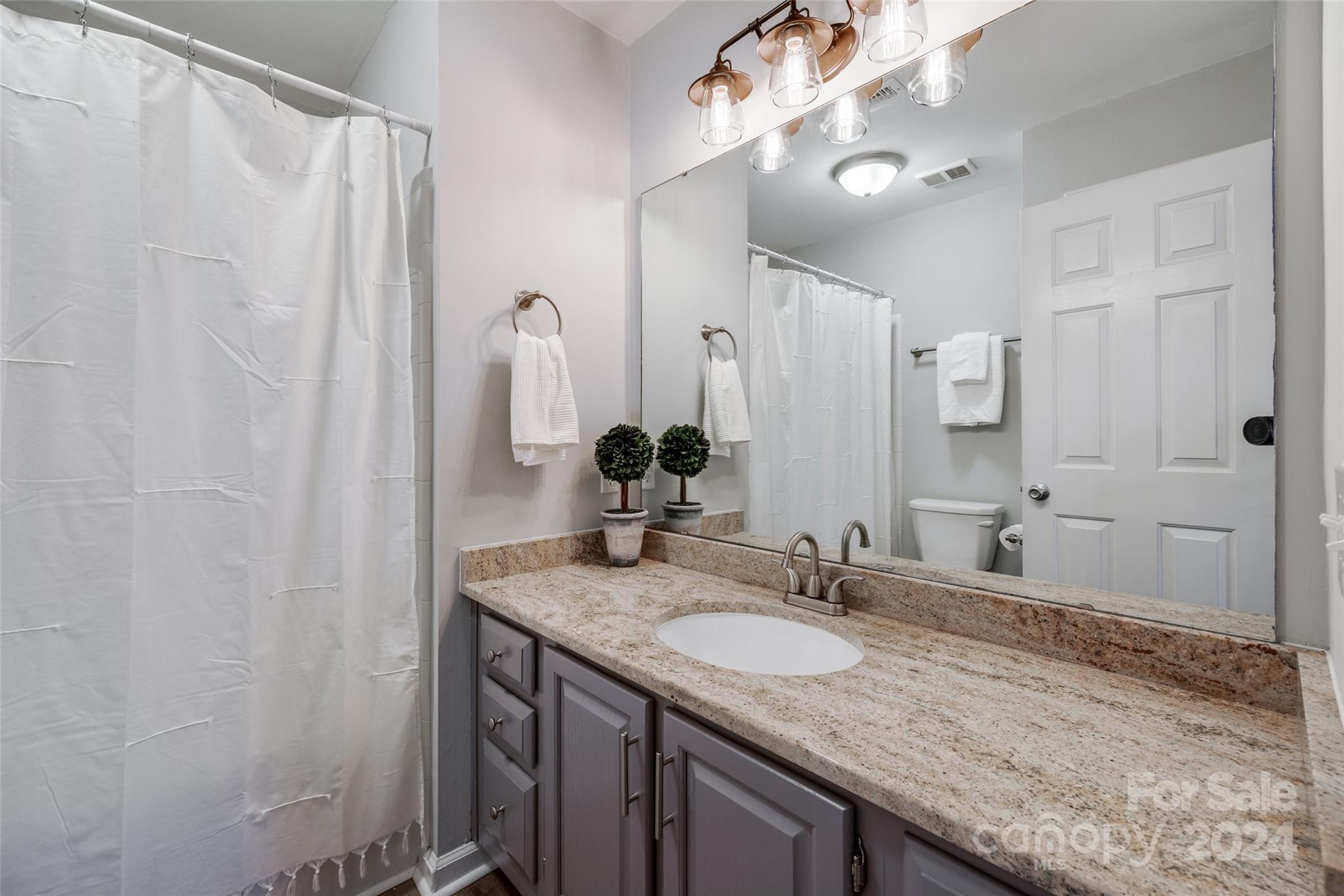 Vineyard Point Bayview - Residential