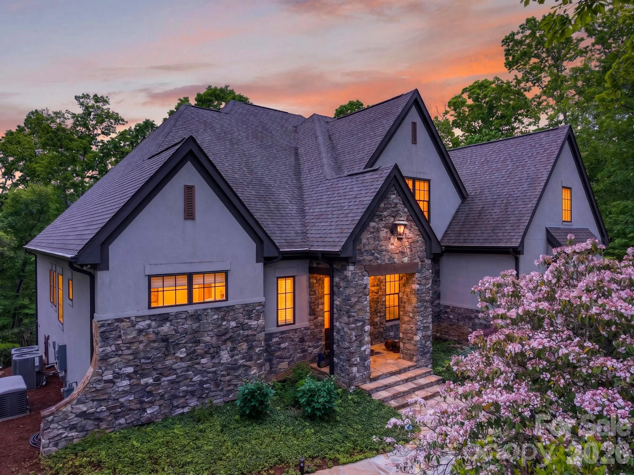 671 Mills River Way, Horse Shoe, NC, 28742