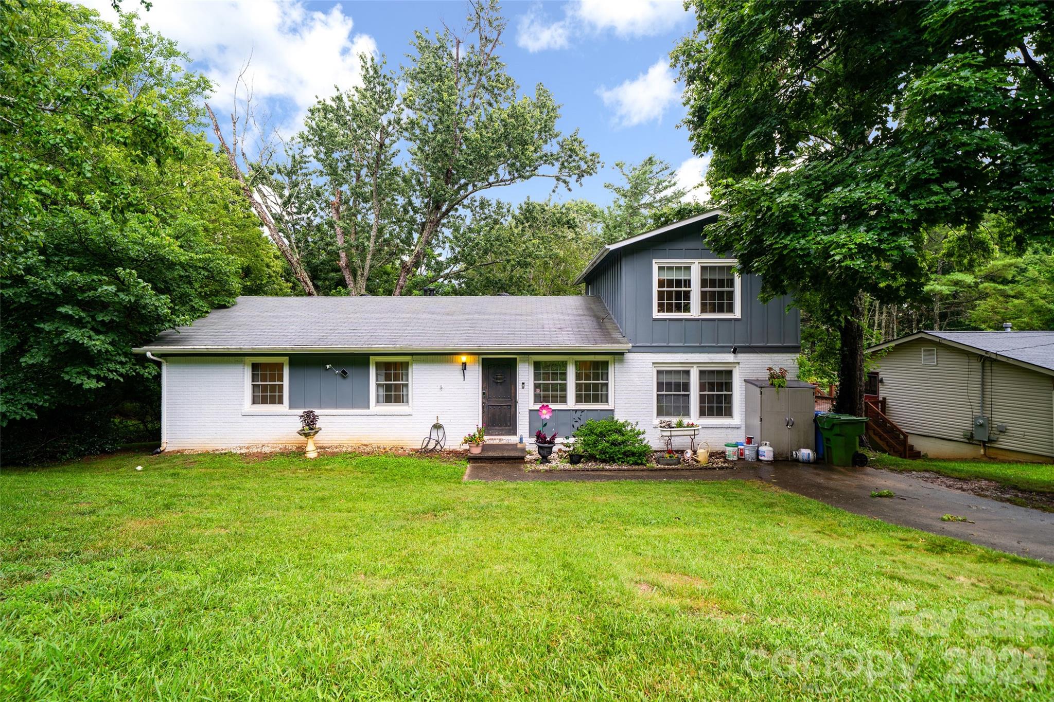 6 Hillview Circle, Asheville, NC, 28805