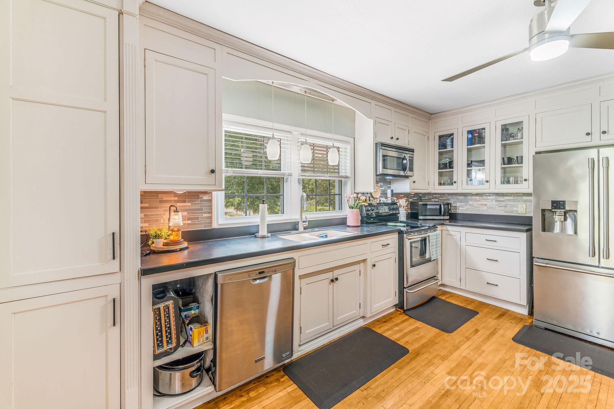 474 Glenwood Drive