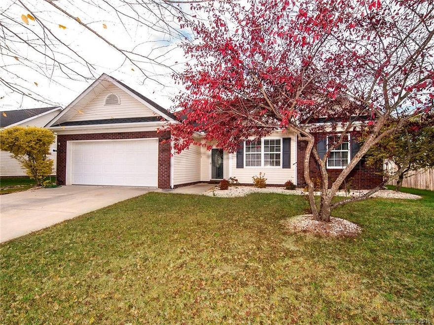 Immaculate Ranch in Colonial Village! This 3 Bed/2 Bath home is ready for a new owner - Home features 2 car garage with fenced in yard, gas logs in living room, laundry room off garage, open floor plan with laminate flooring throughout large living room, master BR and secondary bedroom. Master Bedroom features ceiling fan, walk in closet and large bath with garden tub. Secondary bedrooms are a great size with large closets and ceiling fans! Storage shed in backyard to convey.