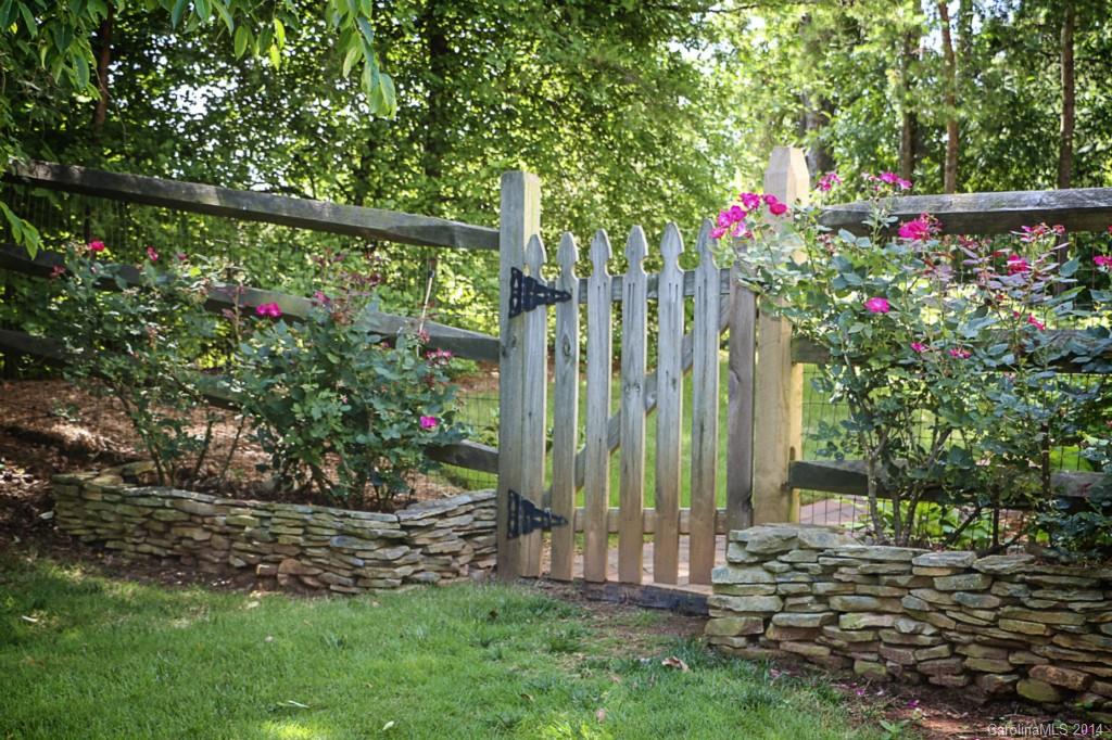 Tega Cay - Residential