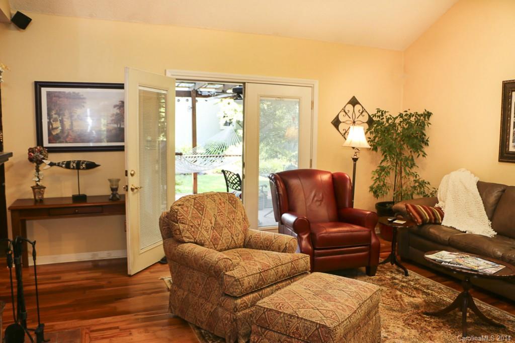 Tega Cay - Residential