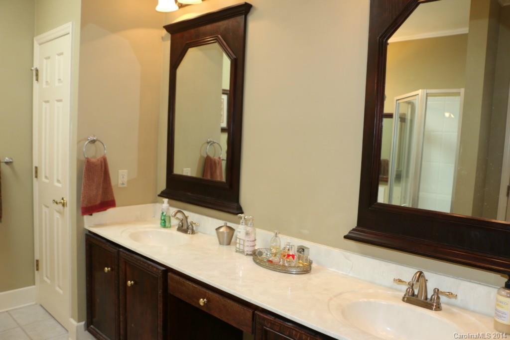 Tega Cay - Residential