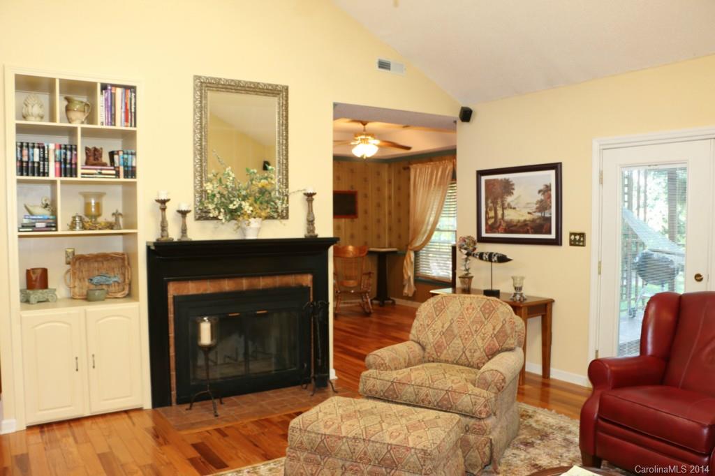 Tega Cay - Residential