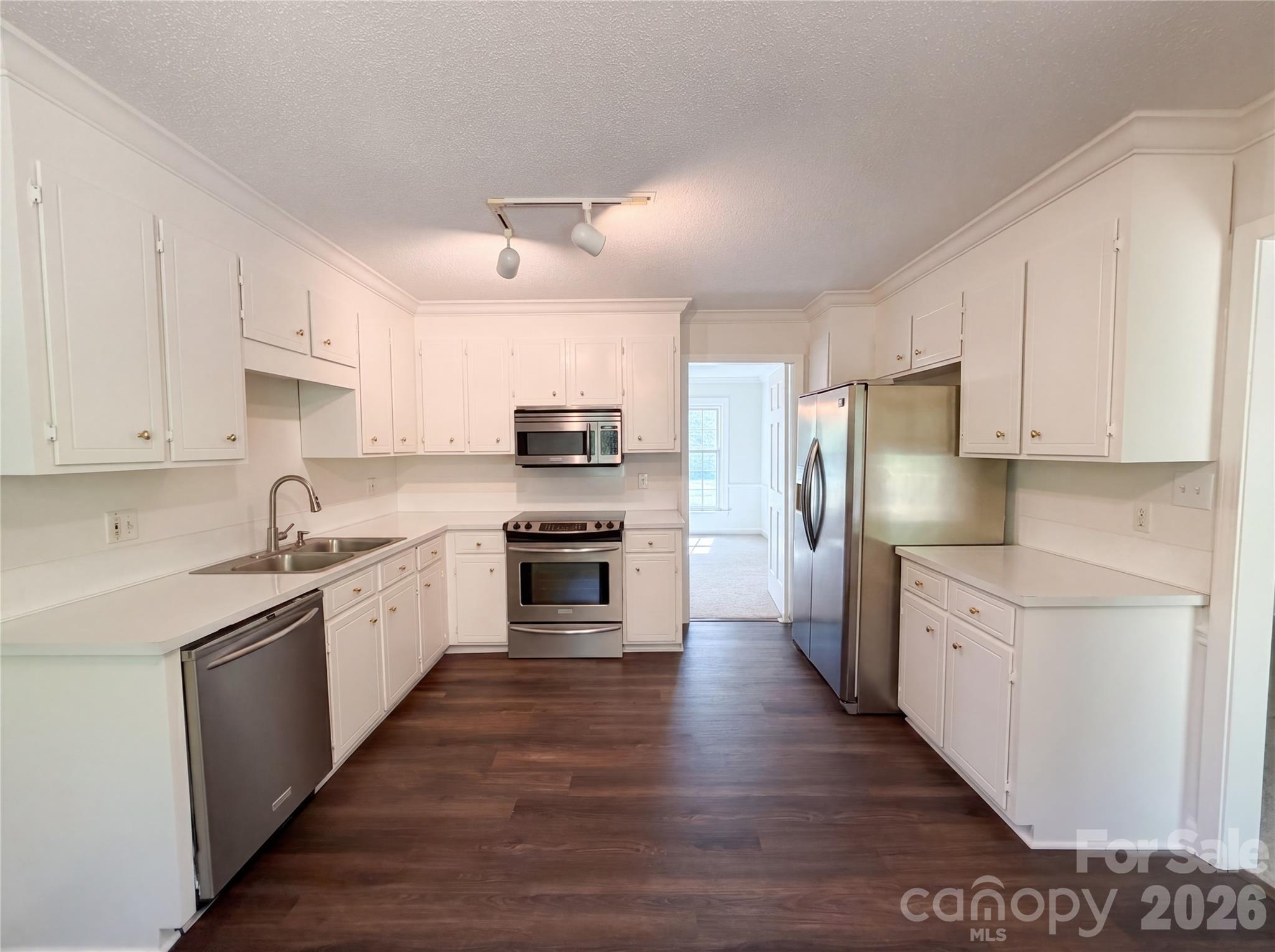 1614 Colfax Drive SE