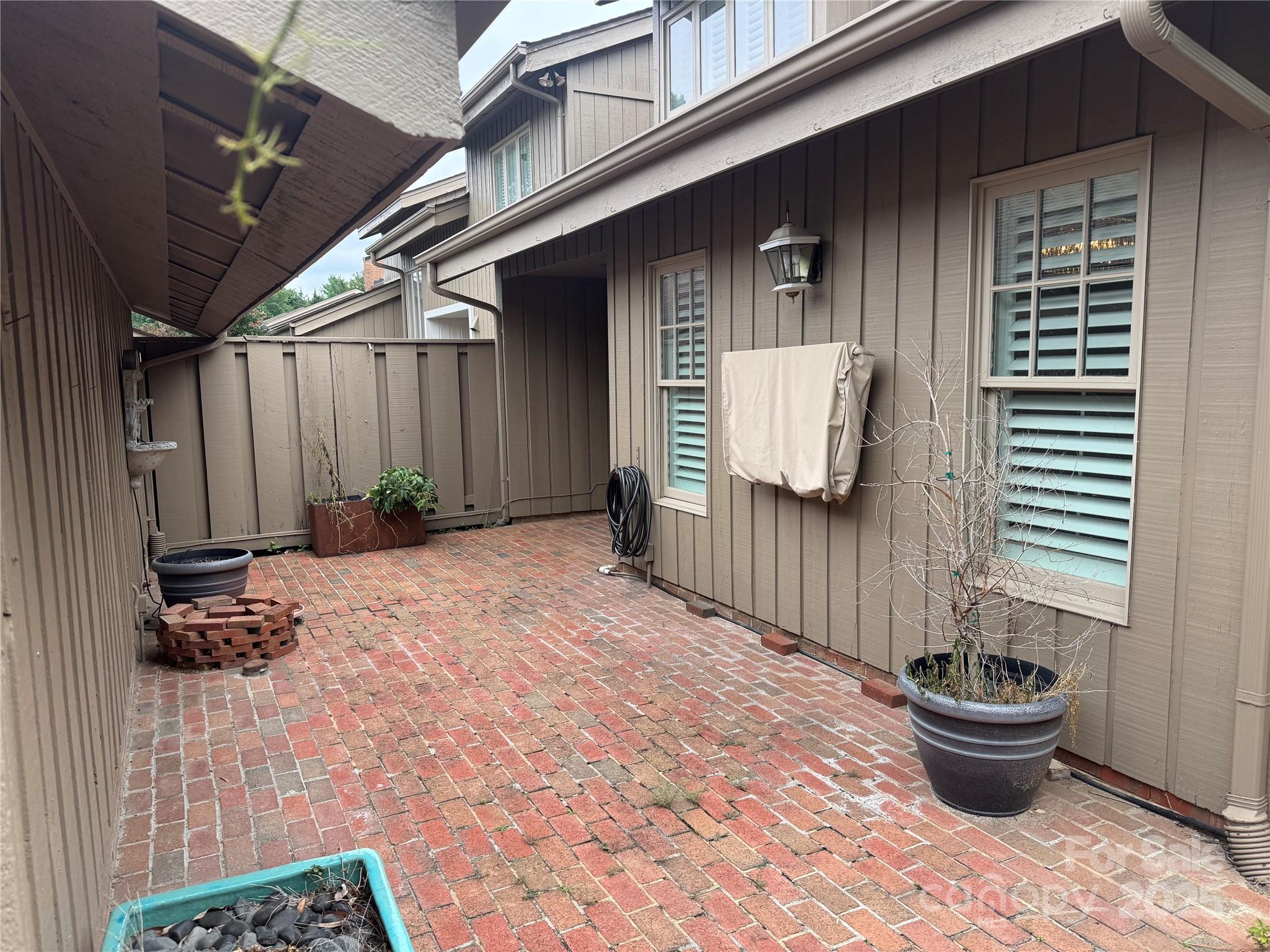 4909 Torrey Pines Court
