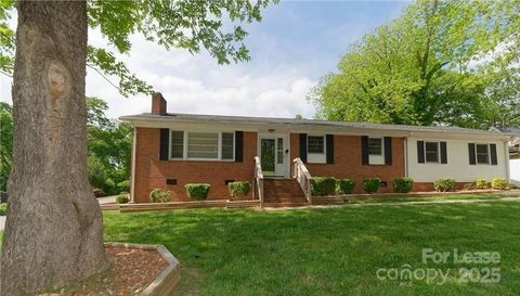 416 W Pine Street Lincolnton NC 28092