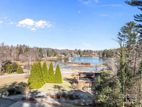 114 Oscelake Way Hendersonville NC 28739