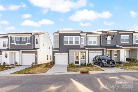 2300 Endeavor Run Charlotte NC 28269