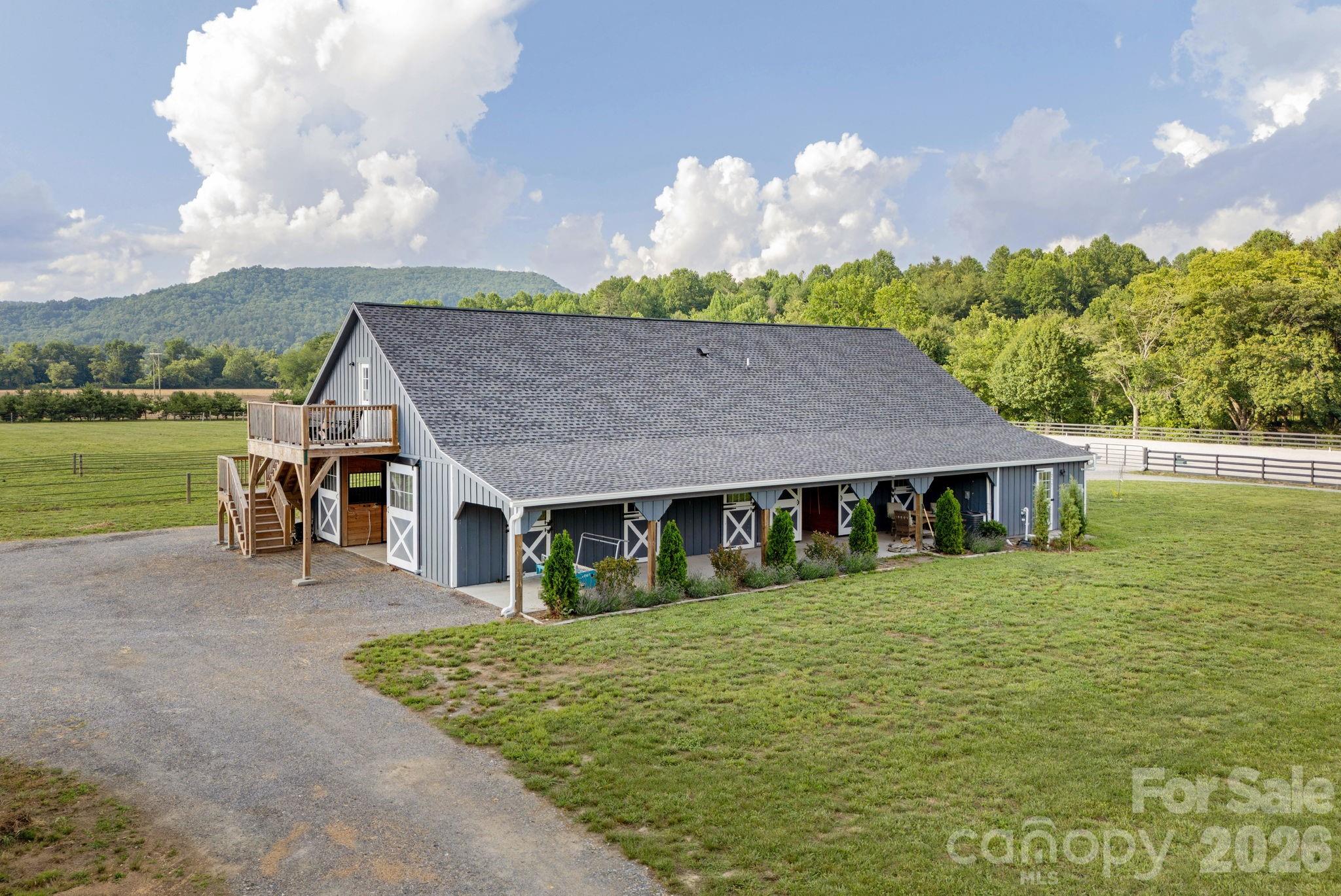 261 & 277 Bent River Farm Road