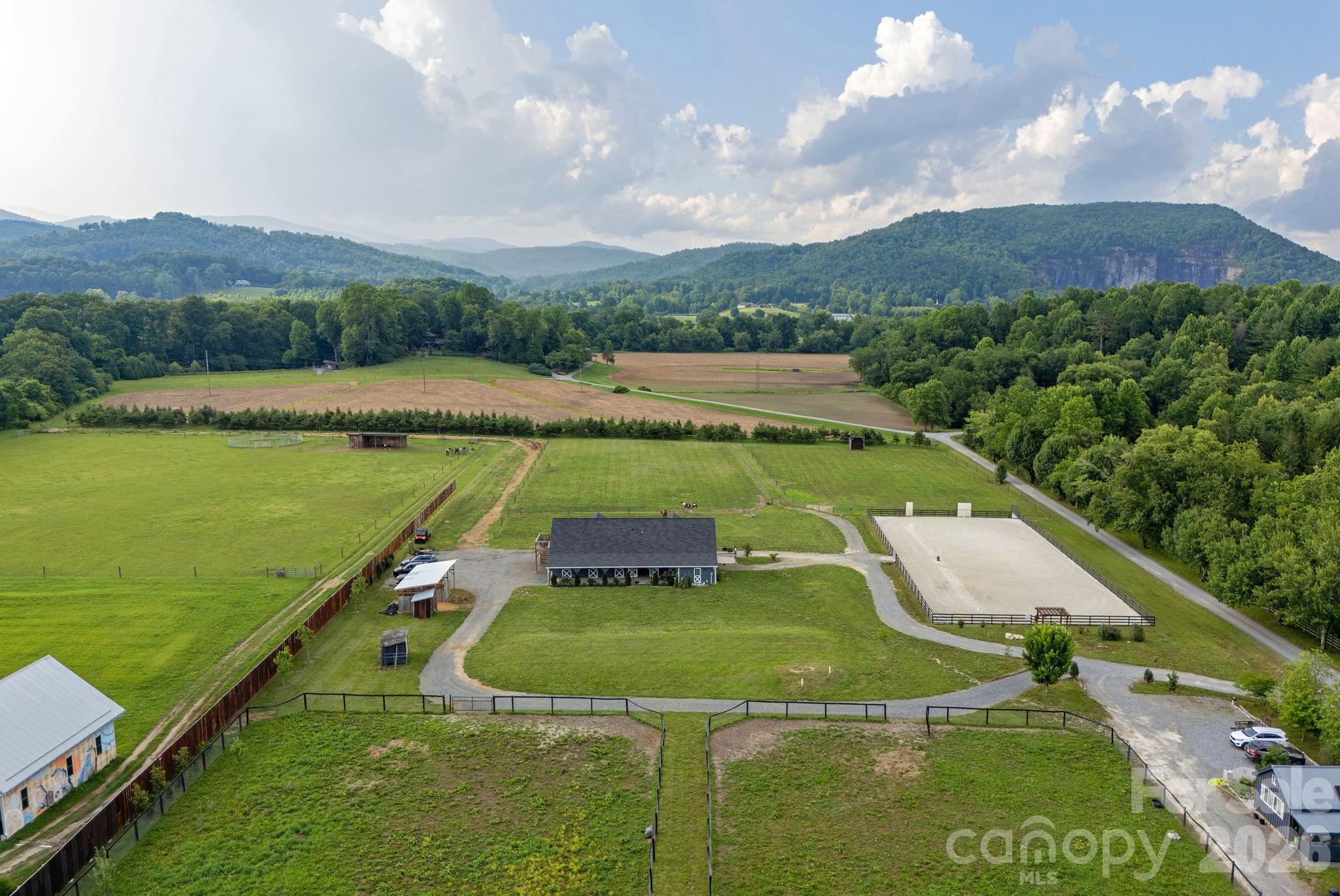 261 & 277 Bent River Farm Road
