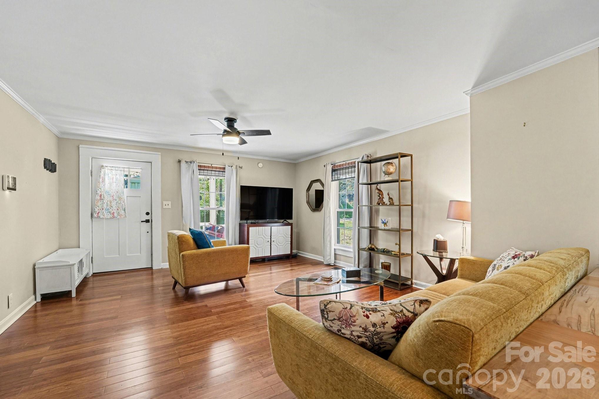 224 E Catawba Avenue